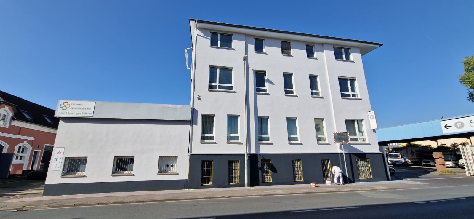 Fassadenanstrich Bürogebäude